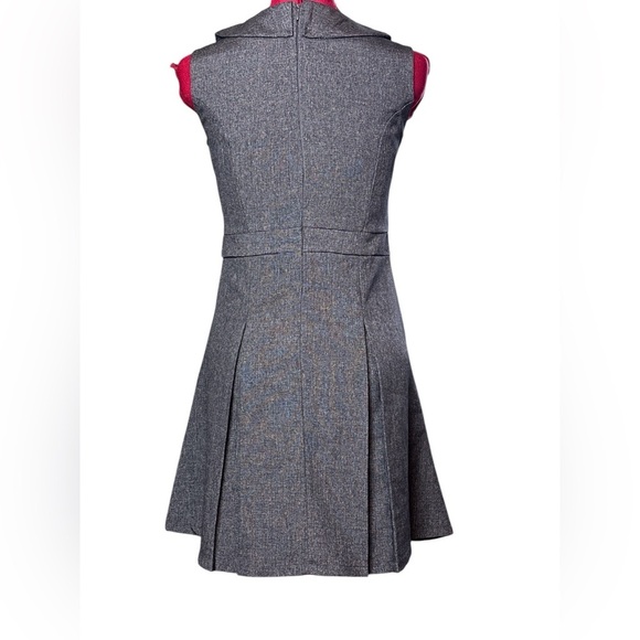 Fitted grey stretch fit-and-flare double breasted Sleeveless Dress - Picture 3 of 10